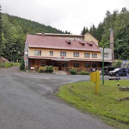 Sport Hotel Mustek Яхимів Екстер'єр фото